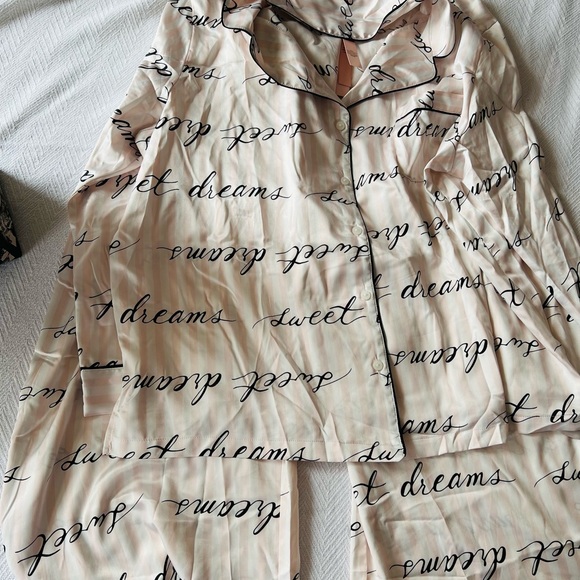 VICTORIA'S SECRET
Satin Long Pajama Set - Picture 4 of 5